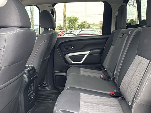 Used 2022 Nissan Titan SV w/ SV Convenience Package image 26