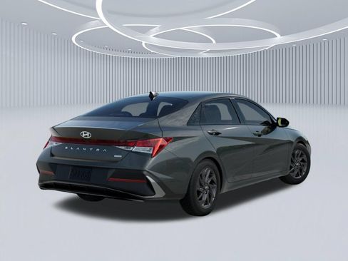 New 2026 Hyundai Elantra Hybrid FWD image 4