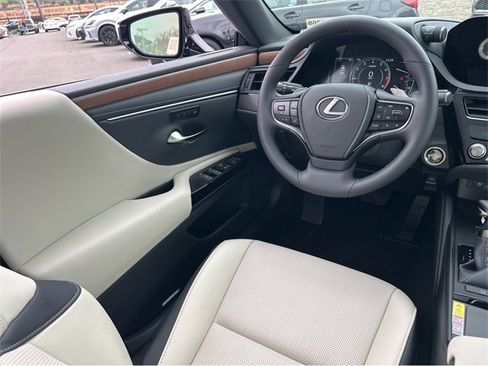 New 2025 Lexus ES 350 w/ Premium Package image 13