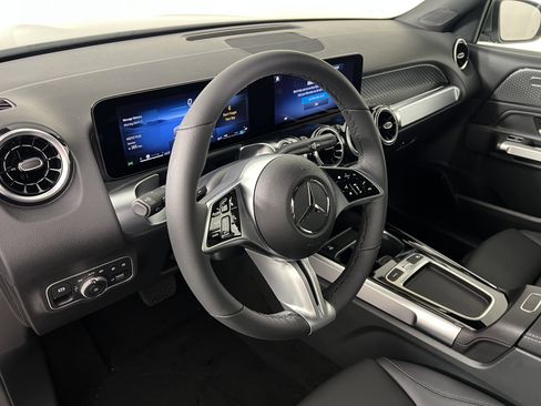 New 2026 Mercedes-Benz GLB 250 4MATIC image 18