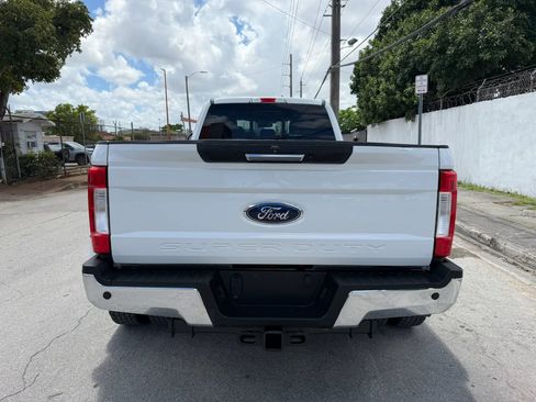 Used 2017 Ford F350 Lariat w/ Chrome Package AWD/4WD image 4