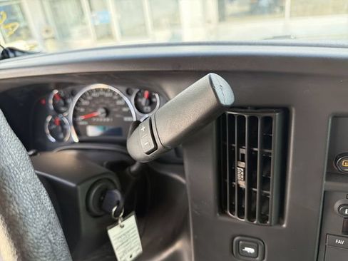 Used 2025 GMC Savana 2500 w/ Driver Convenience Package RWD image 20