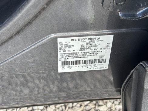 Used 2021 Ford Edge SE w/ Cargo Accessory Package FWD image 25