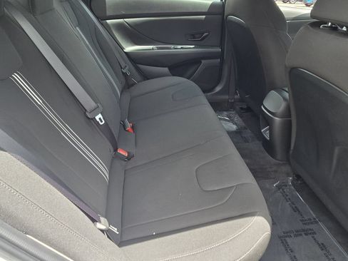 Certified 2025 Hyundai Elantra SEL w/ Cargo Package FWD image 15