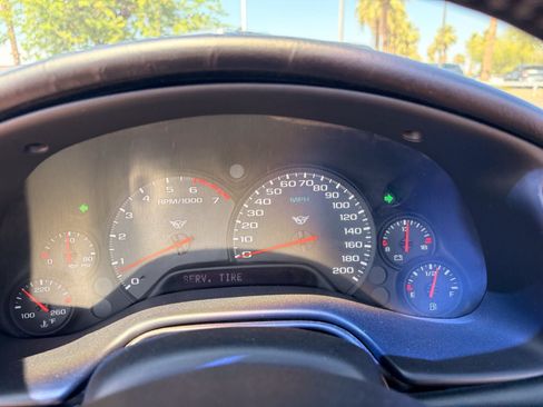 Used 2001 Chevrolet Corvette Convertible w/ Preferred Equipment Group2 RWD image 25