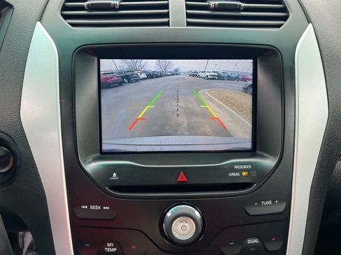 Used 2015 Ford Explorer XLT w/ Equipment Group 202A image 35