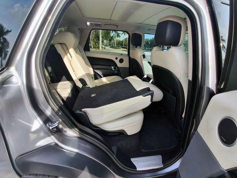 Used 2018 Land Rover Range Rover Sport Supercharged AWD/4WD image 35