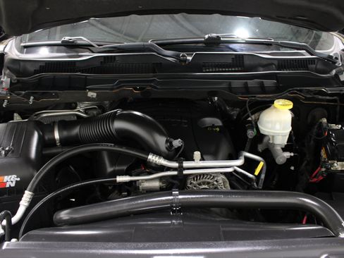 Used 2017 RAM 1500 Sport w/ Black Ram 1500 Sport Group AWD/4WD image 34