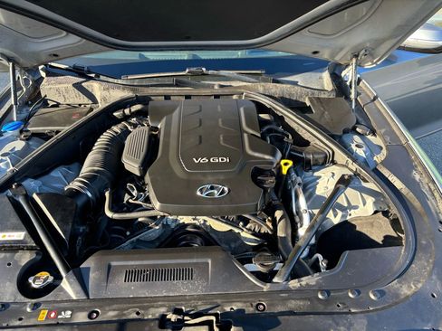 Used 2015 Hyundai Genesis 3.8 w/ Option Group 04 image 25