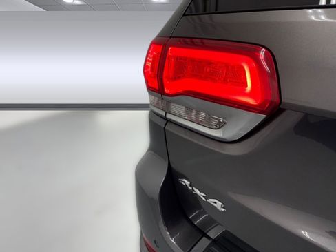 Used 2015 Jeep Grand Cherokee Summit image 11