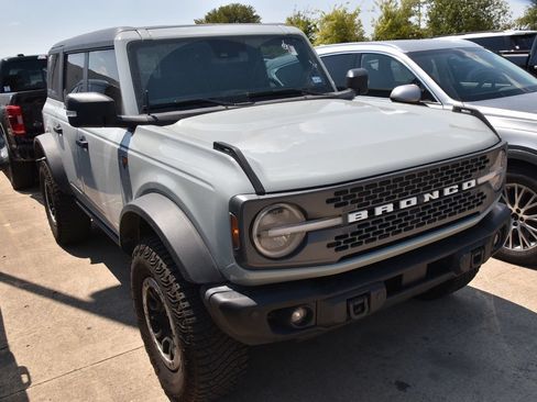 Certified 2023 Ford Bronco Badlands w/ Sasquatch Package AWD/4WD image 4