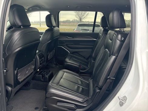 Used 2022 Jeep Grand Cherokee L Limited image 18