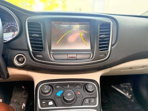 Used 2016 Chrysler 200 Limited w/ Anniversary Edition FWD image 16