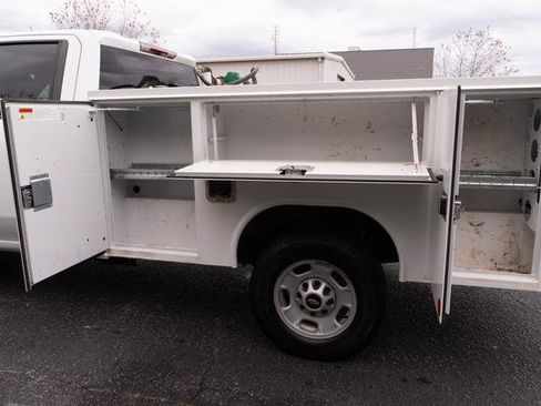 Used 2022 Chevrolet Silverado 1500 ZR2 w/ Technology Package image 11