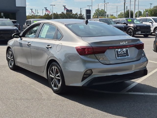 Used 2022 Kia Forte LXS w/ LXS Technology Package FWD image 5
