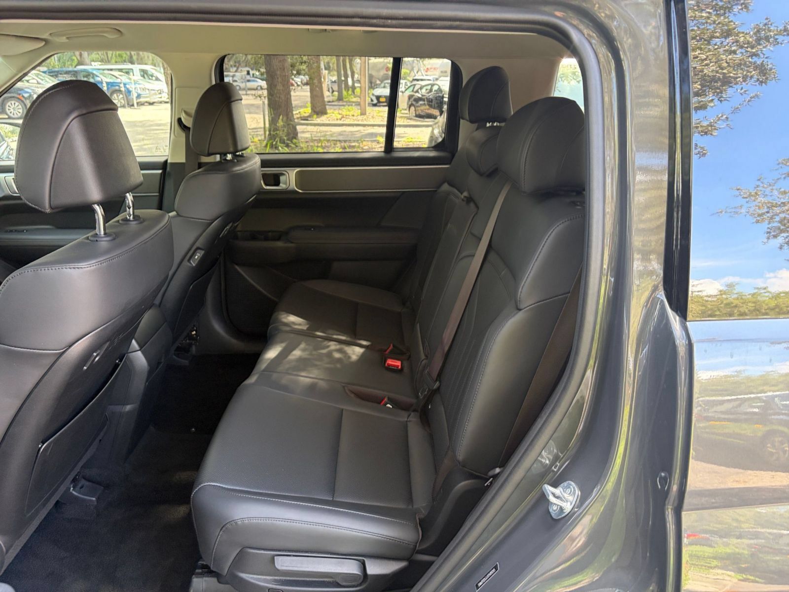 Used 2026 Hyundai Santa Fe SEL AWD/4WD image 39