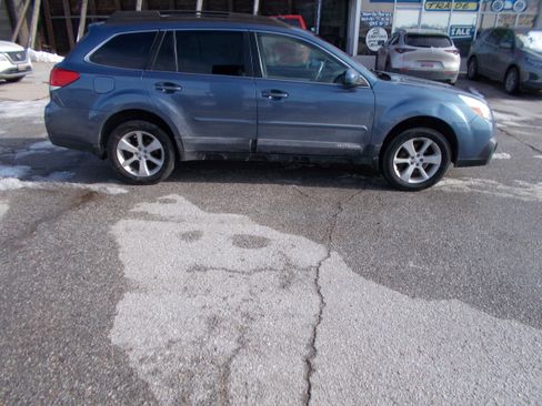 Used 2013 Subaru Outback 2.5i Premium image 4