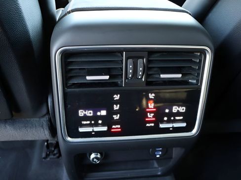 Certified 2023 Porsche Cayenne GTS AWD/4WD image 22