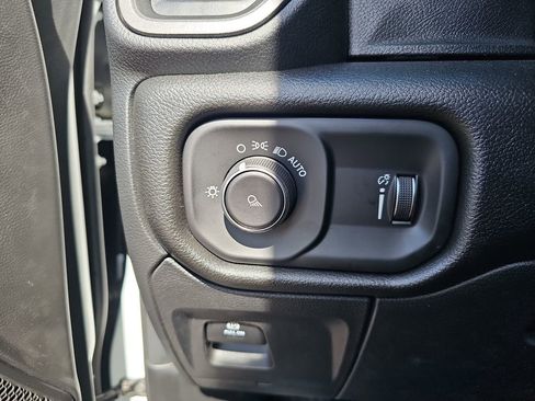 New 2026 RAM 1500 Tradesman AWD/4WD image 25