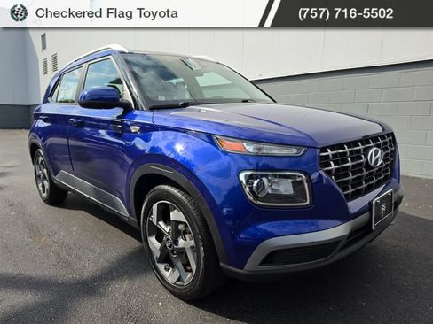 Used 2024 Hyundai Venue SEL FWD image 7