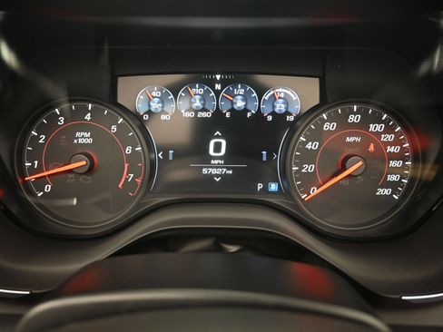 Used 2021 Chevrolet Camaro SS RWD image 11