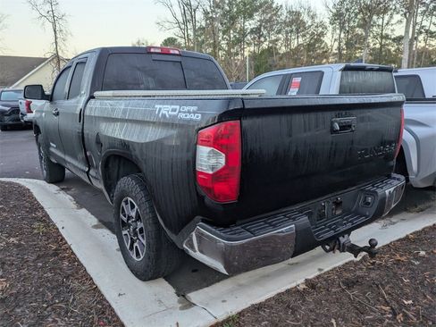 Used 2017 Toyota Tundra SR5 image 5