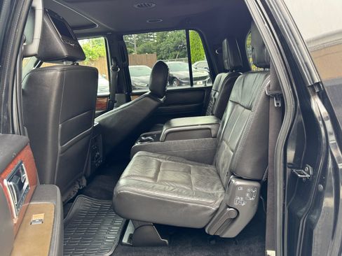 Used 2012 Lincoln Navigator L 4WD image 15