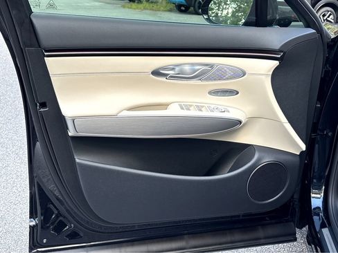 New 2026 Genesis GV70 2.5T Select AWD/4WD image 29