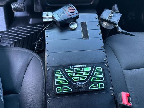 Used 2019 Ford Taurus Police Interceptor AWD image 15