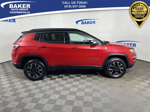 Used 2019 Jeep Compass Trailhawk w/ Cold Weather Group image 10