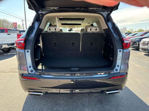 Used 2018 Buick Enclave Premium w/ Experience Buick Package image 5