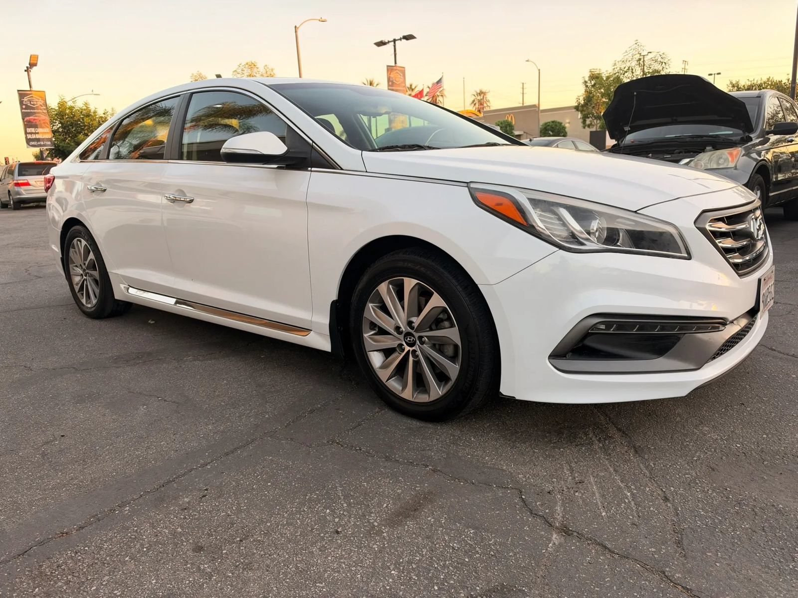 Used 2017 Hyundai Sonata Sport w/ Value Edition Package 02 FWD image 3