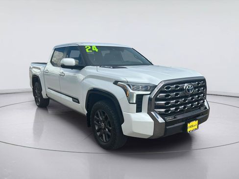 Used 2024 Toyota Tundra Platinum AWD/4WD image 3