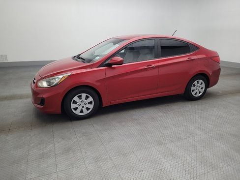 Used 2013 Hyundai Accent GLS image 2