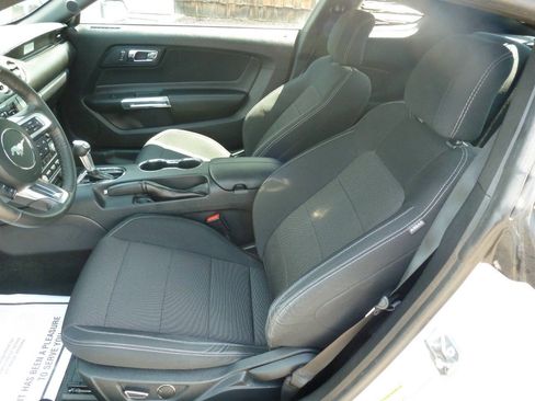 Used 2016 Ford Mustang Coupe w/ Equipment Group 051A RWD image 19