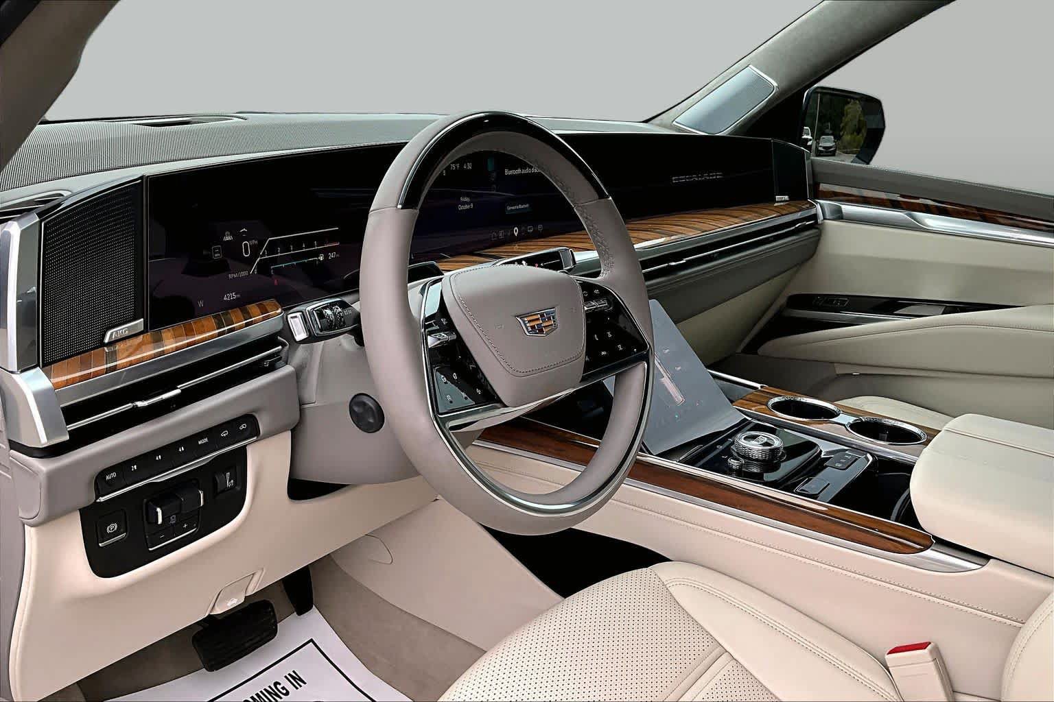 Used 2025 Cadillac Escalade Sport Platinum AWD/4WD image 17