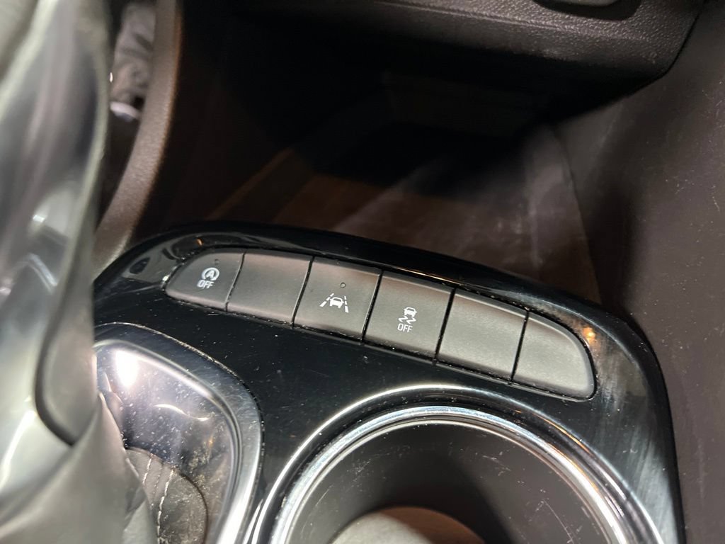 Used 2023 Buick Encore GX Preferred w/ Cold Weather Comfort Package FWD image 26