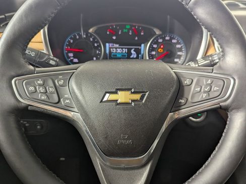 Used 2018 Chevrolet Equinox Premier FWD image 18
