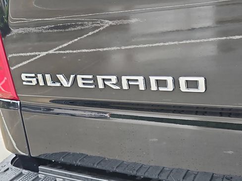 Used 2022 Chevrolet Silverado 1500 LT w/ Z71 Off-Road Package AWD/4WD image 12