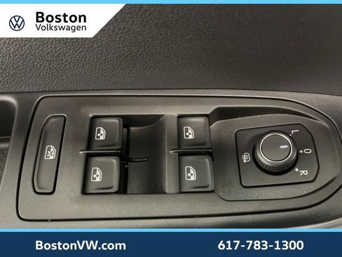 New 2026 Volkswagen Taos SE image 29