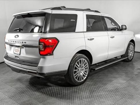 Used 2024 Ford Expedition Limited AWD/4WD image 8