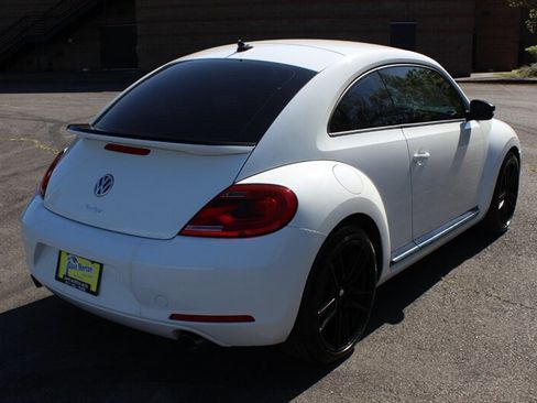 Used 2012 Volkswagen Beetle 2.0T FWD image 4