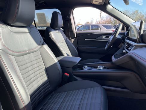 New 2026 Ford Explorer ST-Line w/ ST-Line Street Pack image 28