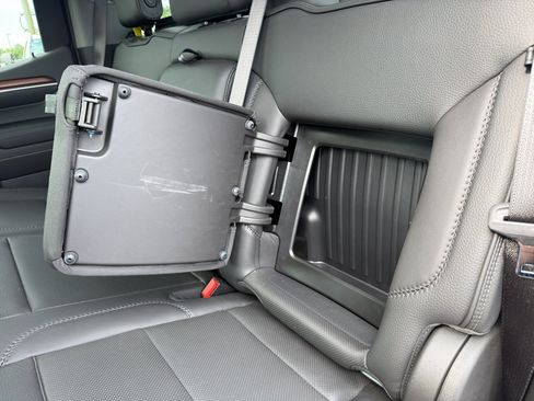 Used 2024 GMC Sierra 1500 Denali AWD/4WD image 25
