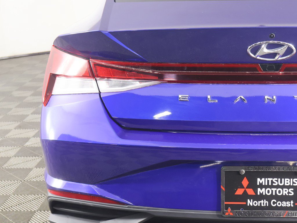 Used 2023 Hyundai Elantra SEL w/ Convenience Package FWD image 16