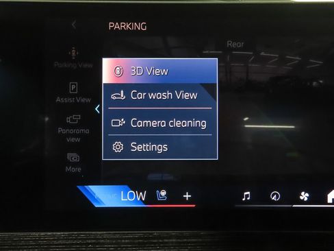Used 2025 BMW i7 eDrive50 w/ M Sport Package RWD image 24