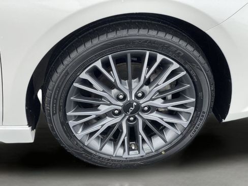 Used 2023 Kia Forte GT-Line image 10