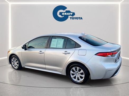 Used 2020 Toyota Corolla LE image 12