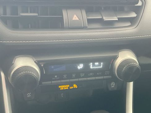 Used 2020 Toyota RAV4 LE w/ All Weather Liner Package AWD/4WD image 19