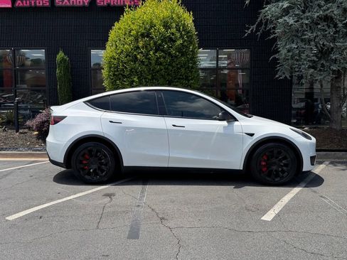 Used 2021 Tesla Model Y Long Range AWD/4WD image 21